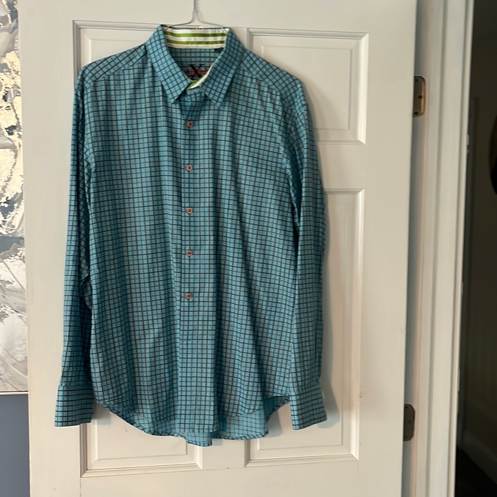 Men’s XLarge Robert Graham casual shirt